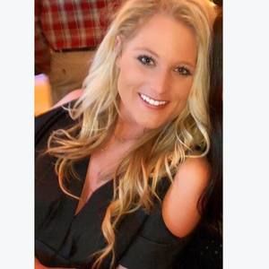 Meet your Posher, Emaly